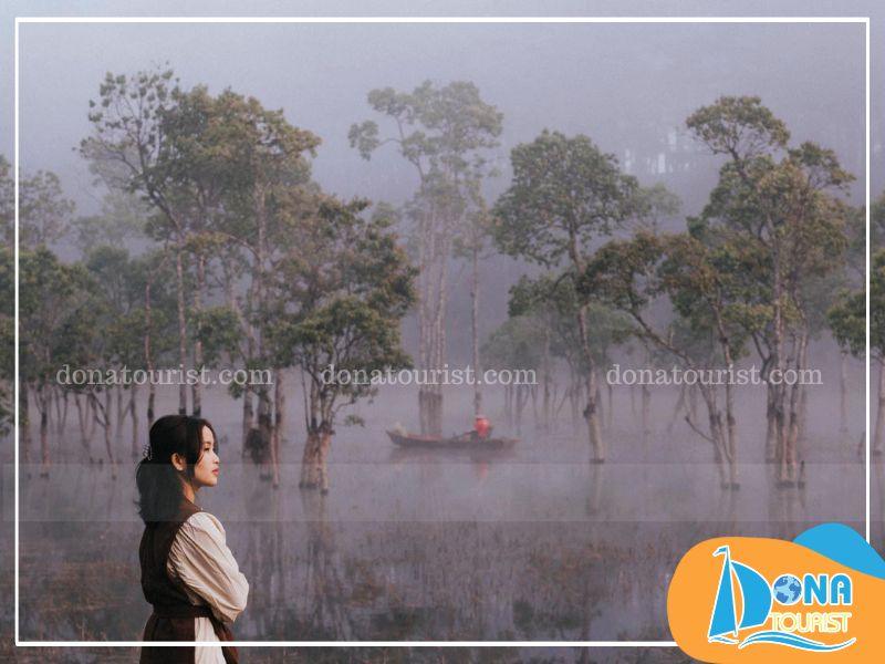 Chụp hình tại suối Tía để lưu lại cảnh sắc thơ mộng bình yên Chụp hình tại suối Tía để lưu lại cảnh sắc thơ mộng bình yên