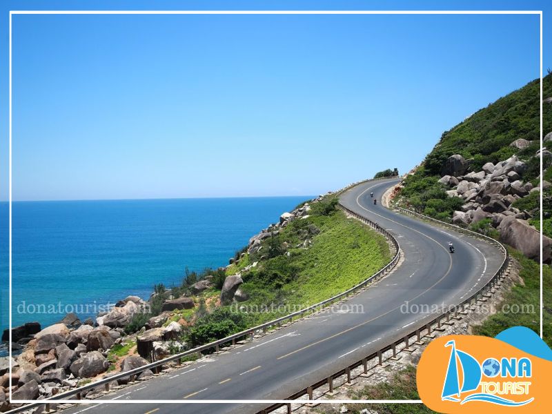 Phượt đèo Lương Sơn giữa biển và núi Phượt đèo Lương Sơn giữa biển và núi