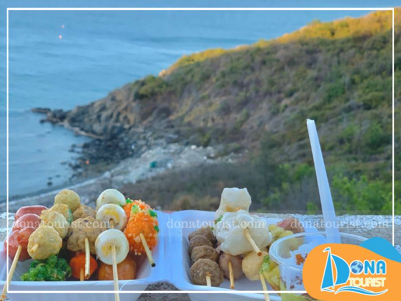 Thưởng thức những món ăn vặt siêu ngon và ngắm nhìn toàn cảnh biển trời bao la Thưởng thức những món ăn vặt siêu ngon và ngắm nhìn toàn cảnh biển trời bao la