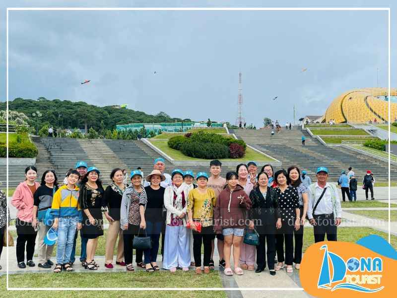 Quảng trường Lâm Viên - Biểu tượng nổi bật của thành phố ngàn hoa